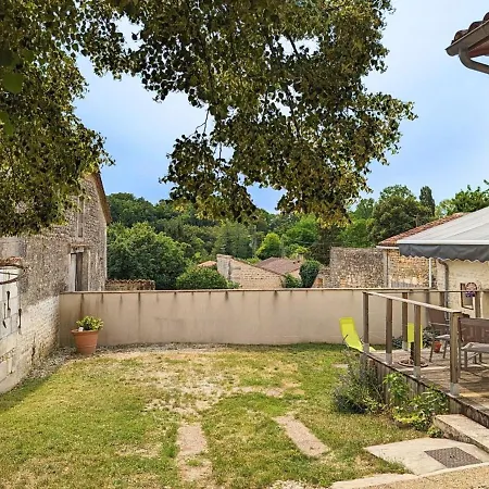 Maison Cosy Avec Jardin Prive, Proche D'angouleme, Ideale Pour 4 Pers., Equipements Bebe, Wi-fi - Fr-1-653-242 *