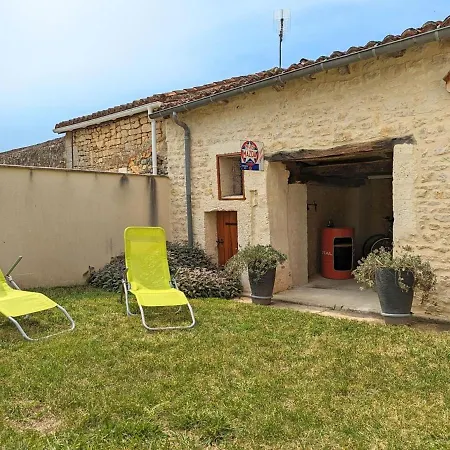 Maison Cosy Avec Jardin Prive, Proche D'angouleme, Ideale Pour 4 Pers., Equipements Bebe, Wi-fi - Fr-1-653-242