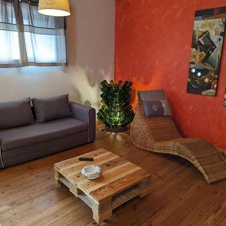 Vakantiehuis Maison Cosy Avec Jardin Prive, Proche D'angouleme, Ideale Pour 4 Pers., Equipements Bebe, Wi-fi - Fr-1-653-242